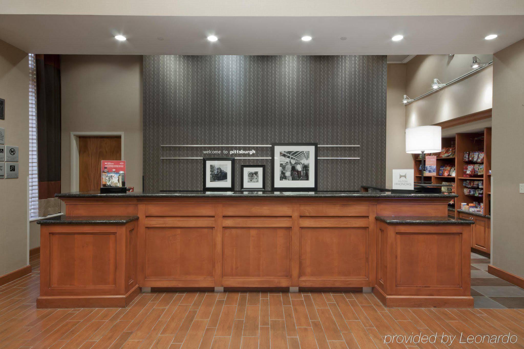 Hampton Inn & Suites Pittsburgh Downtown Екстер'єр фото