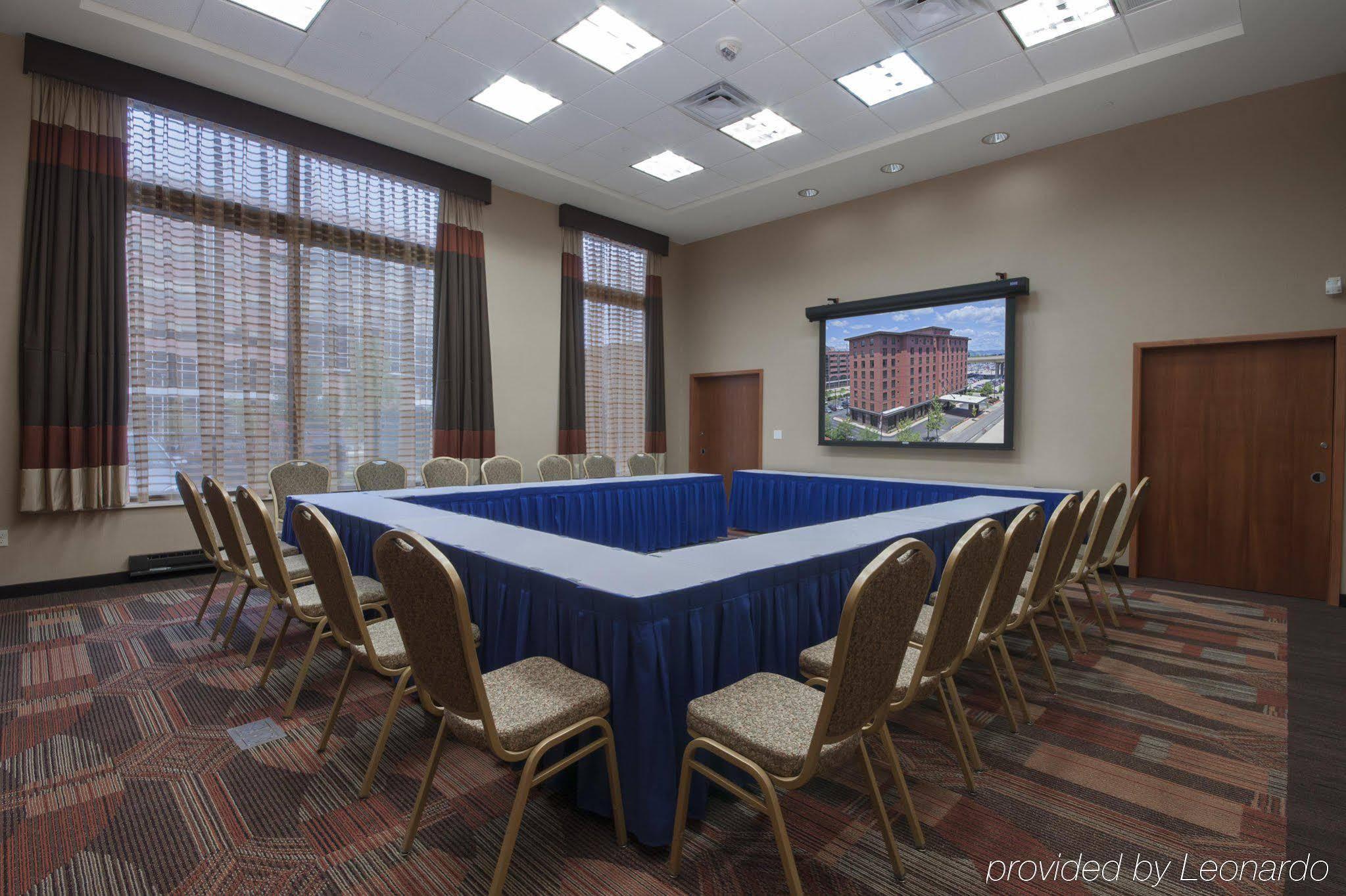 Hampton Inn & Suites Pittsburgh Downtown Екстер'єр фото
