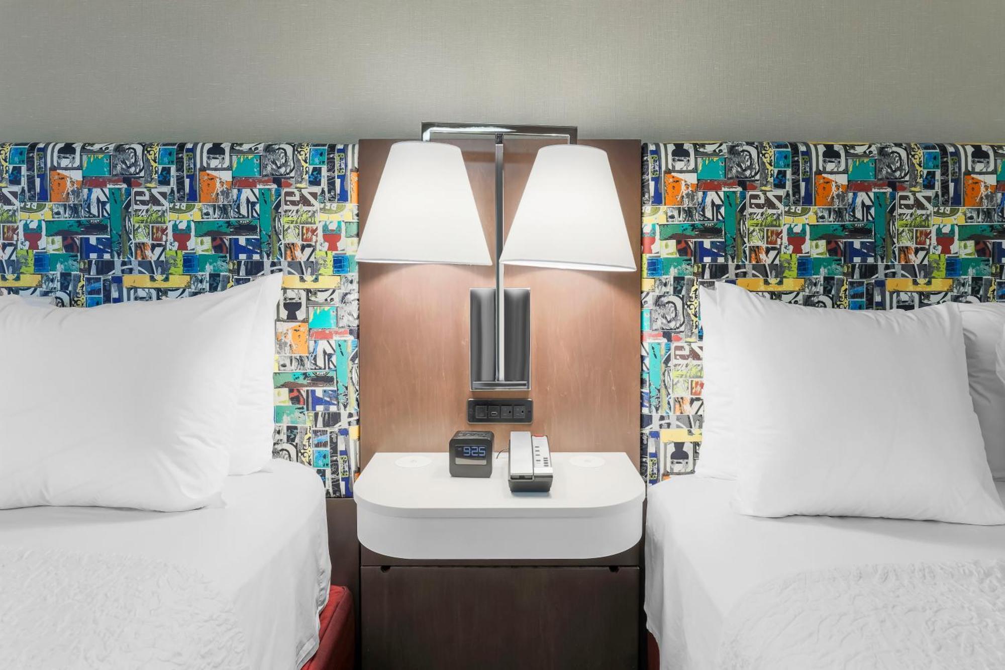 Hampton Inn & Suites Pittsburgh Downtown Екстер'єр фото