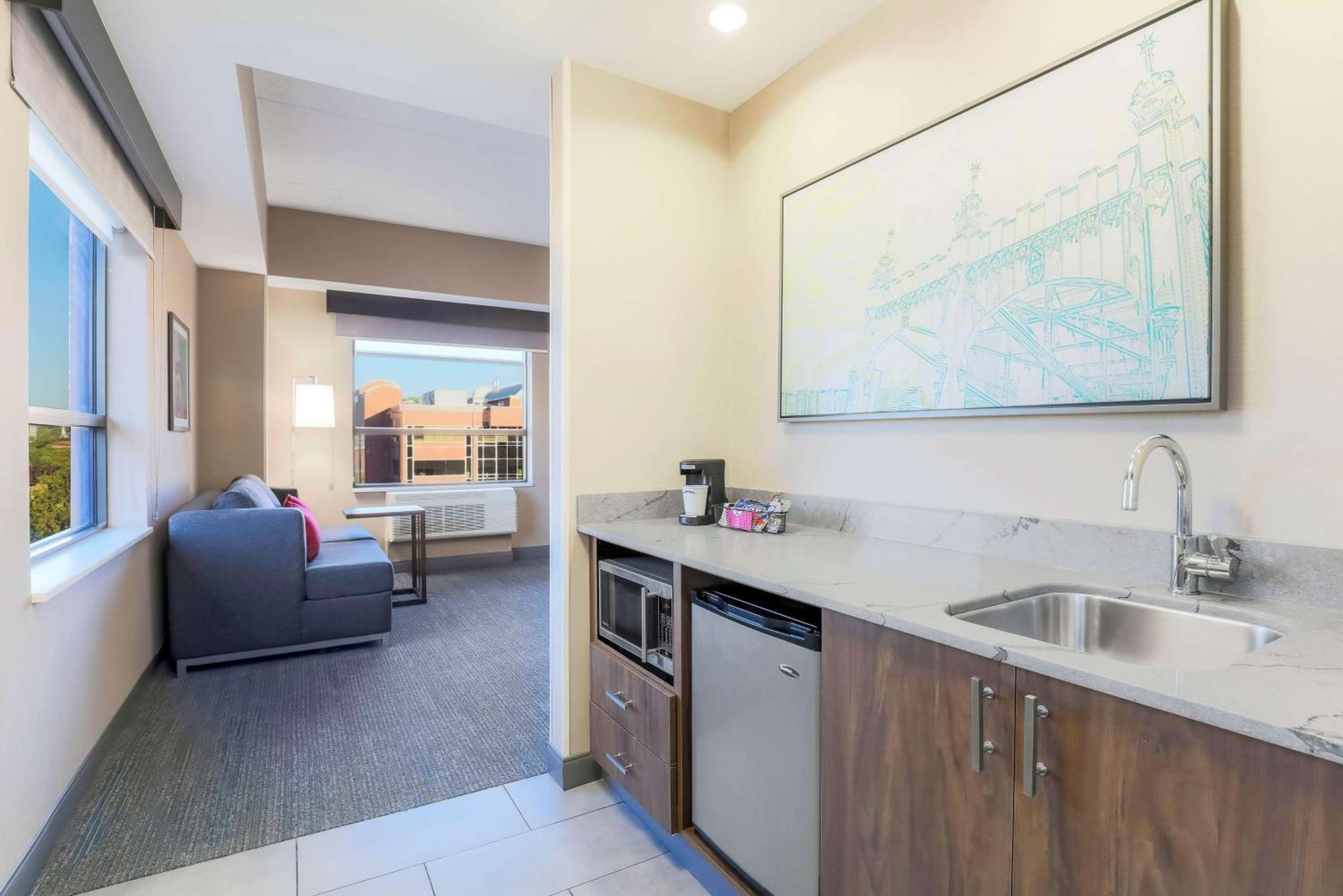 Hampton Inn & Suites Pittsburgh Downtown Екстер'єр фото