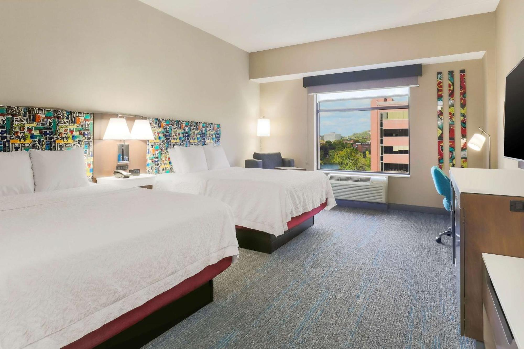 Hampton Inn & Suites Pittsburgh Downtown Екстер'єр фото