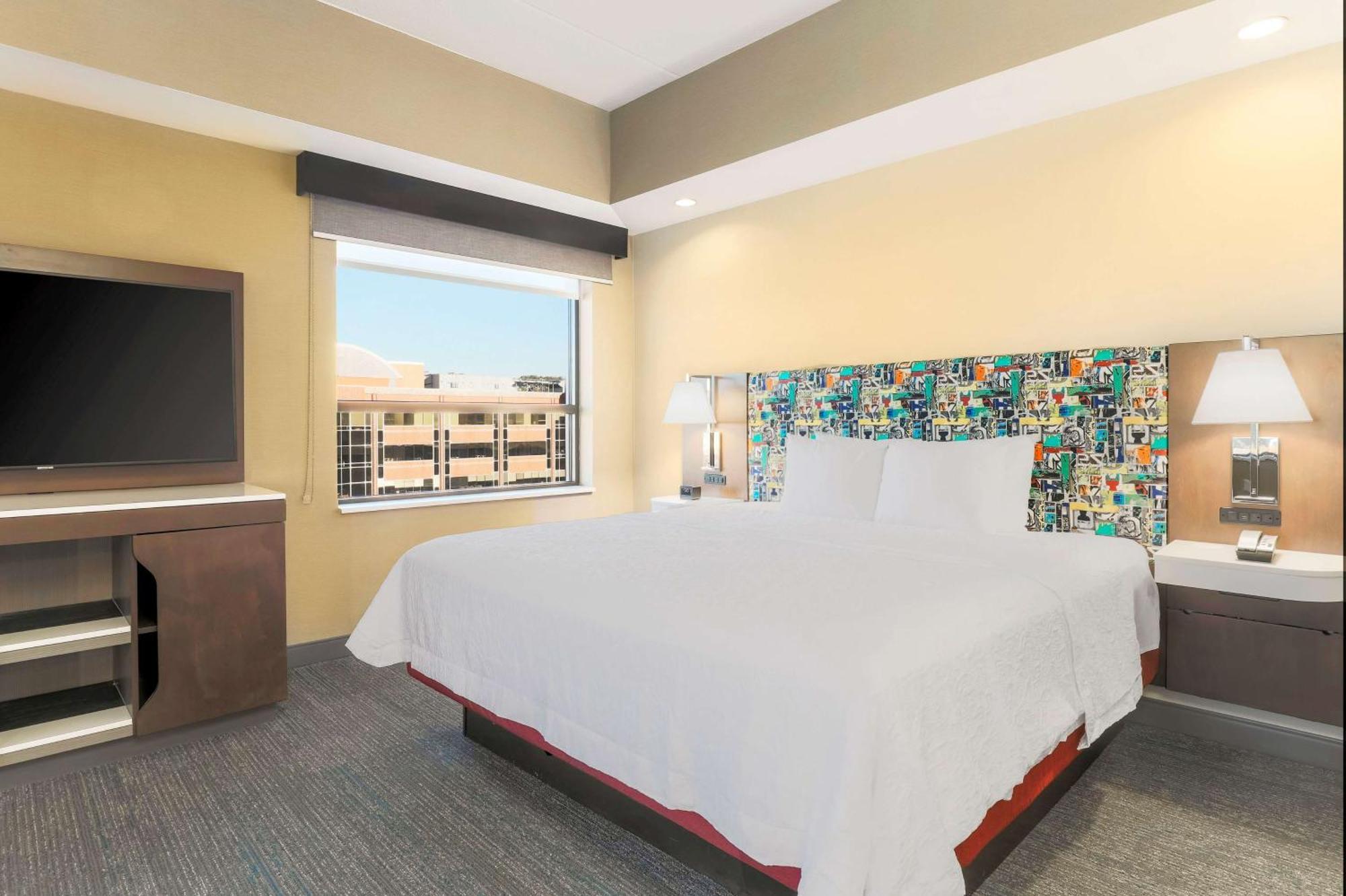 Hampton Inn & Suites Pittsburgh Downtown Екстер'єр фото