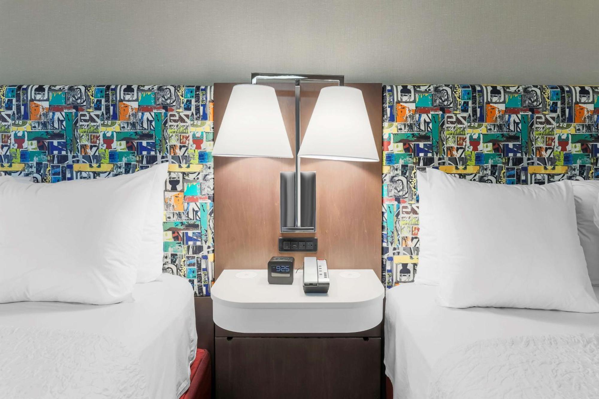 Hampton Inn & Suites Pittsburgh Downtown Екстер'єр фото