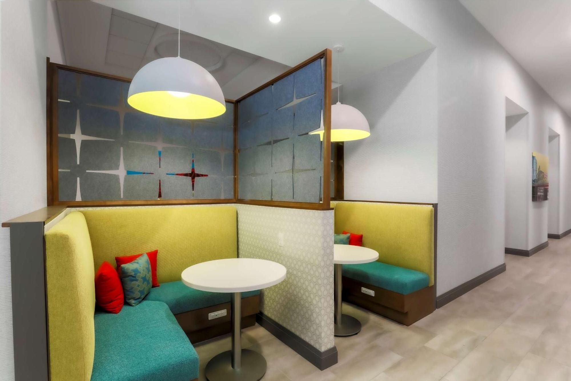 Hampton Inn & Suites Pittsburgh Downtown Екстер'єр фото