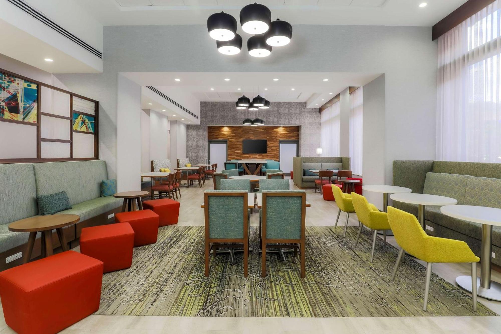 Hampton Inn & Suites Pittsburgh Downtown Екстер'єр фото