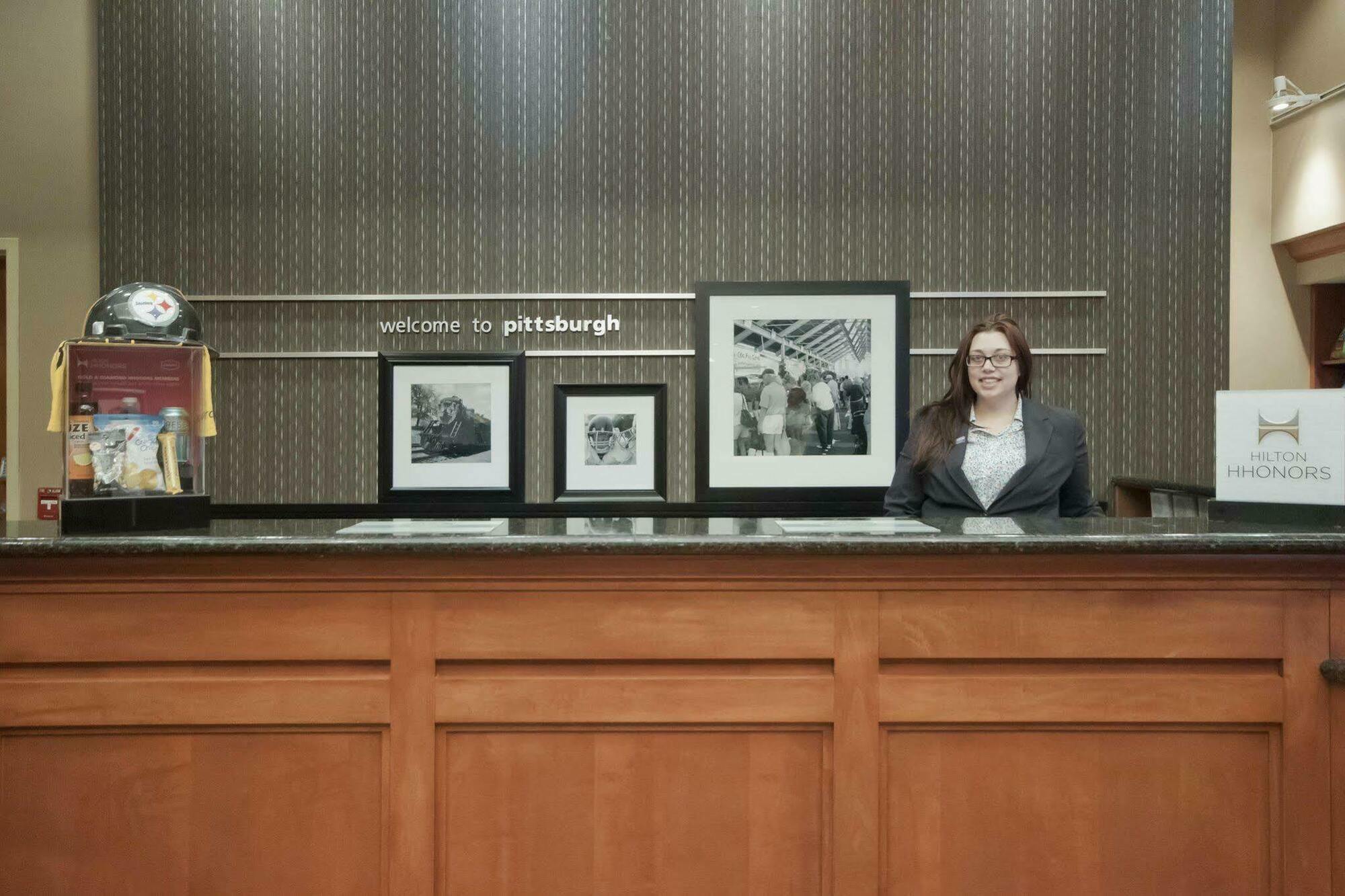Hampton Inn & Suites Pittsburgh Downtown Екстер'єр фото